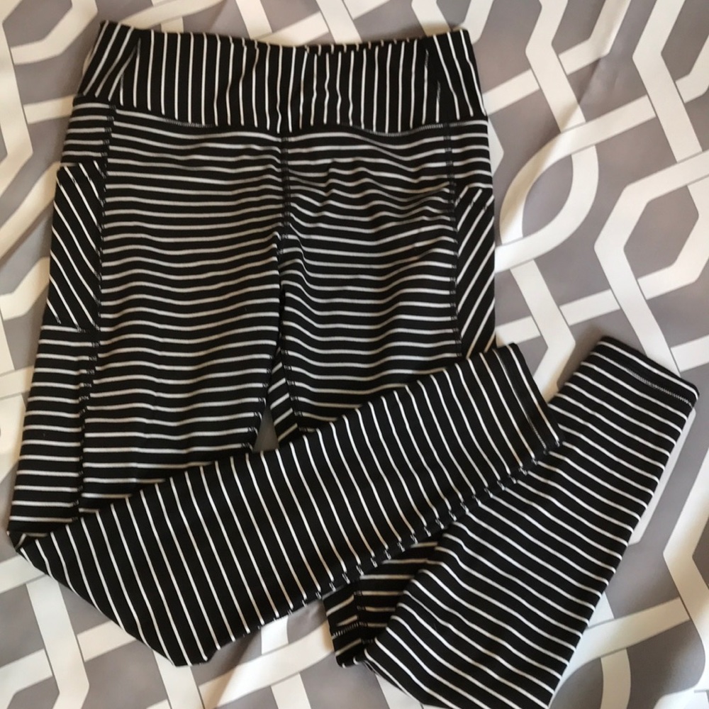 Stripped leggings